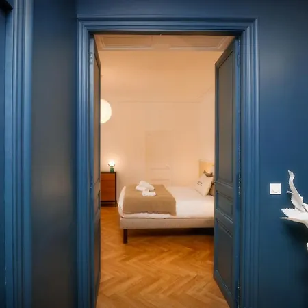 La Pittoresque 2 Apartment
